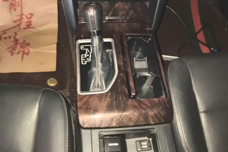 Used Toyota Camry 2016 2.0G 10th Anniversary Leading Edition Gear Lever