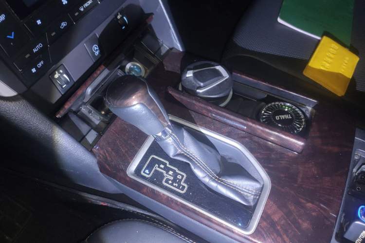 Used Toyota Camry 2016 2.0G 10th Anniversary Leading Edition Gear Lever