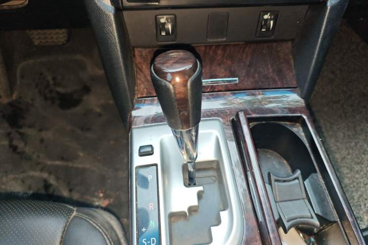 Used Toyota Camry 2016 2.0G 10th Anniversary Leading Edition Gear Lever