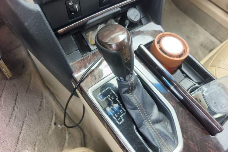 Used Toyota Camry 2016 2.0G 10th Anniversary Leading Edition Gear Lever