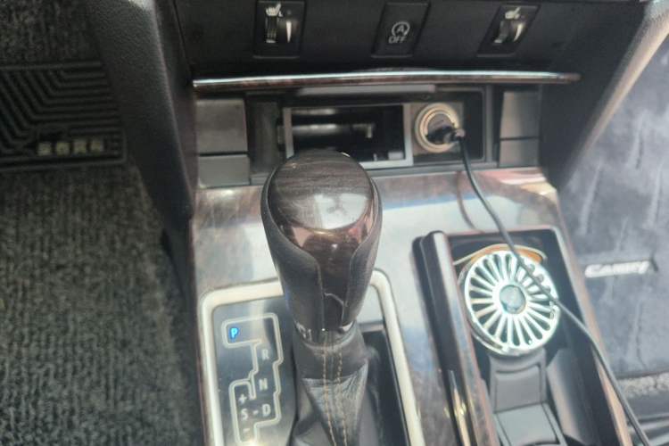 Used Toyota Camry 2016 2.0G 10th Anniversary Leading Edition Gear Lever