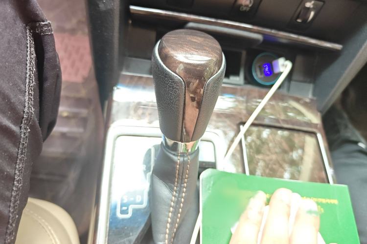 Used Toyota Camry 2016 2.0G 10th Anniversary Leading Edition Gear Lever