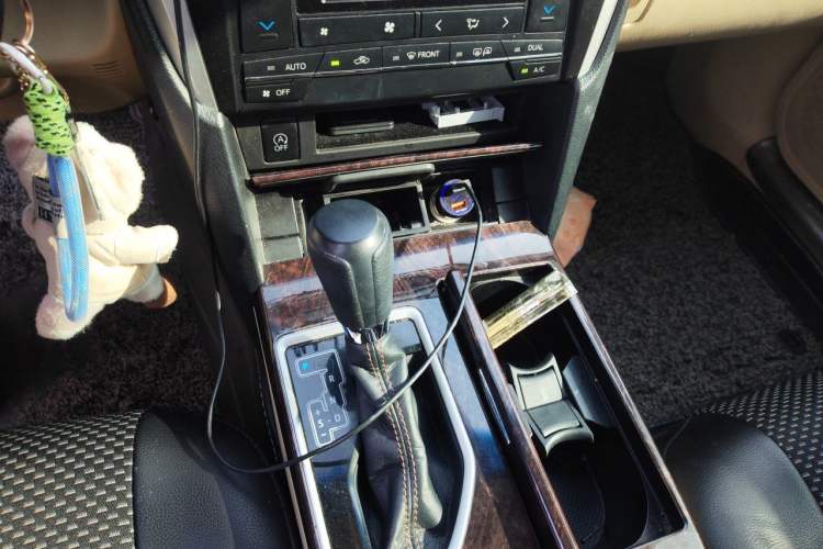 Used Toyota Camry 2016 2.0G 10th Anniversary Leading Edition Gear Lever