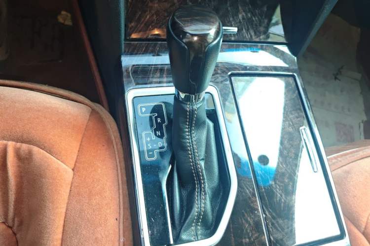 Used Toyota Camry 2016 2.0G 10th Anniversary Leading Edition Gear Lever