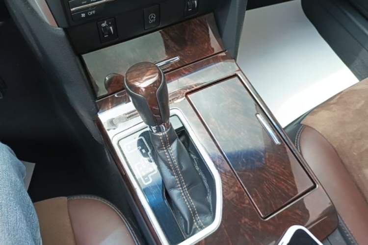 Used Toyota Camry 2016 2.0G 10th Anniversary Luxury Edition Gear Lever