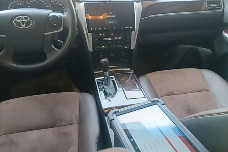 Used Toyota Camry 2016 2.5G 10th Anniversary Deluxe Navigation Edition Gear Lever