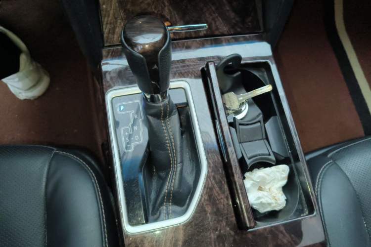 Used Toyota Camry 2016 2.0G 10th Anniversary Leading Edition Gear Lever