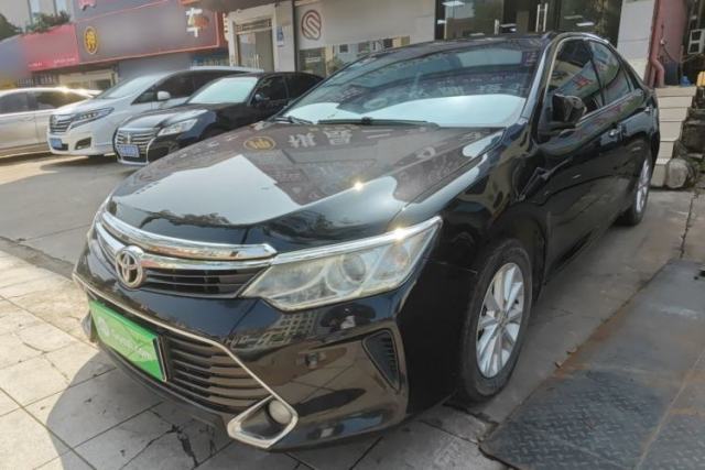 Ojetý Toyota Camry 2016 2.0G 10th Anniversary Leading Edition