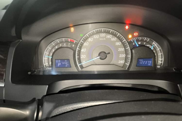 Used Toyota Camry 2016 2.0E 10th Anniversary Elite Edition Instrument Cluster