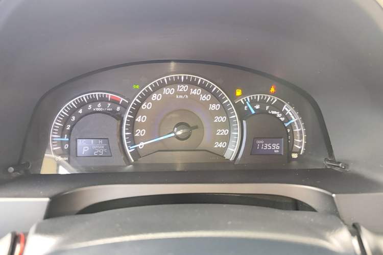 Used Toyota Camry 2016 2.0G 10th Anniversary Leading Edition Instrument Cluster