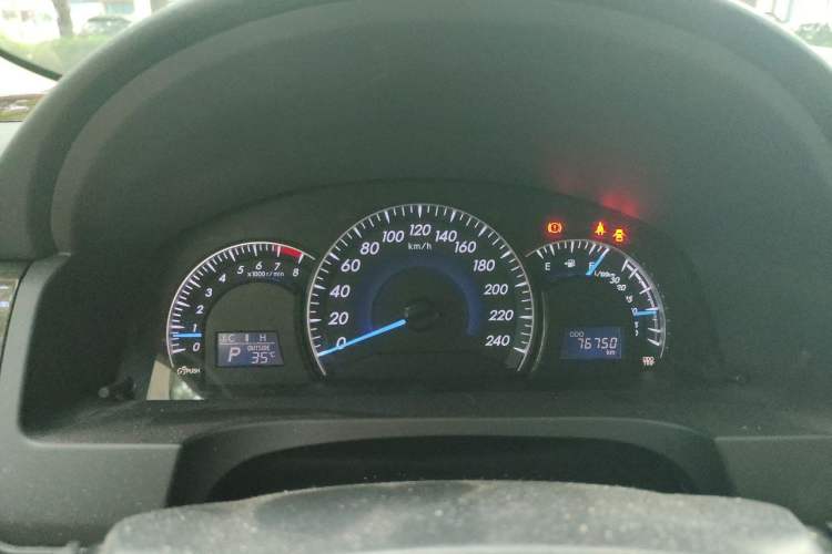 Used Toyota Camry 2016 2.0G 10th Anniversary Leading Edition Instrument Cluster