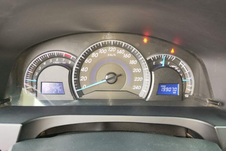 Used Toyota Camry 2016 2.0E 10th Anniversary Elite Edition Instrument Cluster