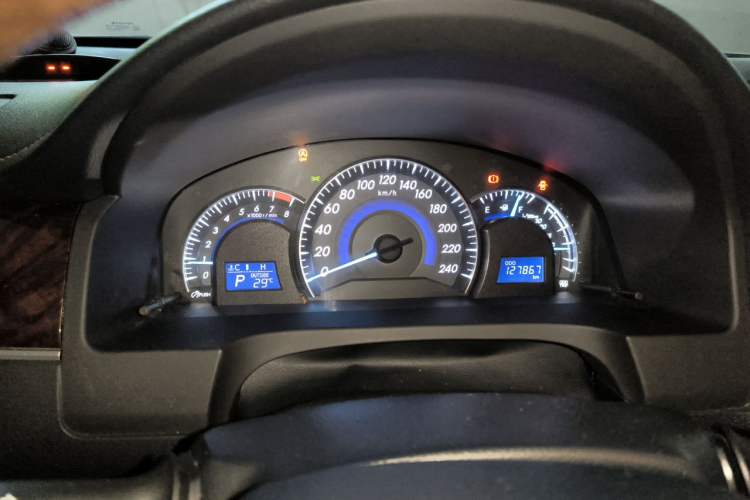 Used Toyota Camry 2016 2.0G 10th Anniversary Leading Edition Instrument Cluster
