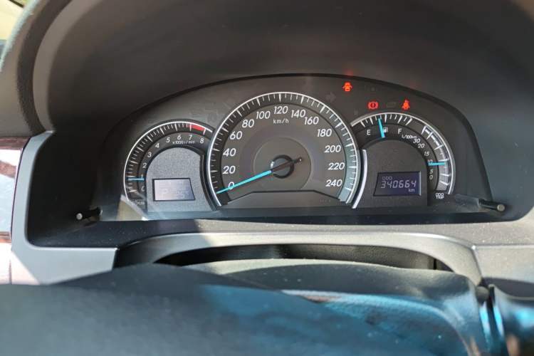 Used Toyota Camry 2016 2.0E 10th Anniversary Elite Edition Instrument Cluster