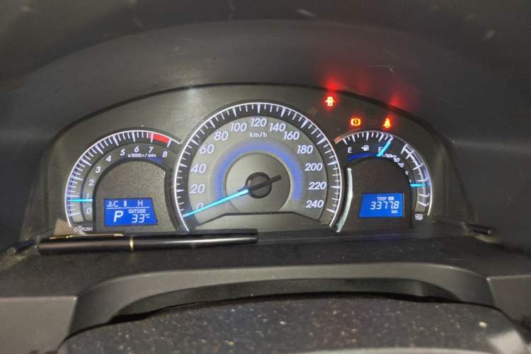 Used Toyota Camry 2016 2.0E 10th Anniversary Elite Edition Instrument Cluster