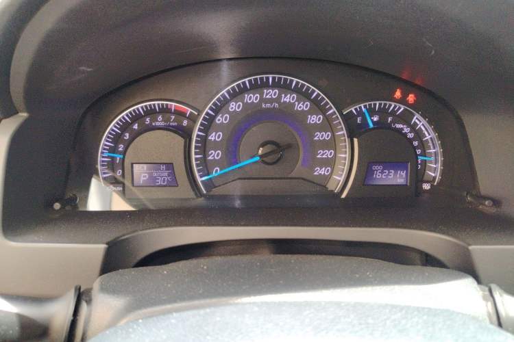 Used Toyota Camry 2016 2.0G 10th Anniversary Leading Edition Instrument Cluster