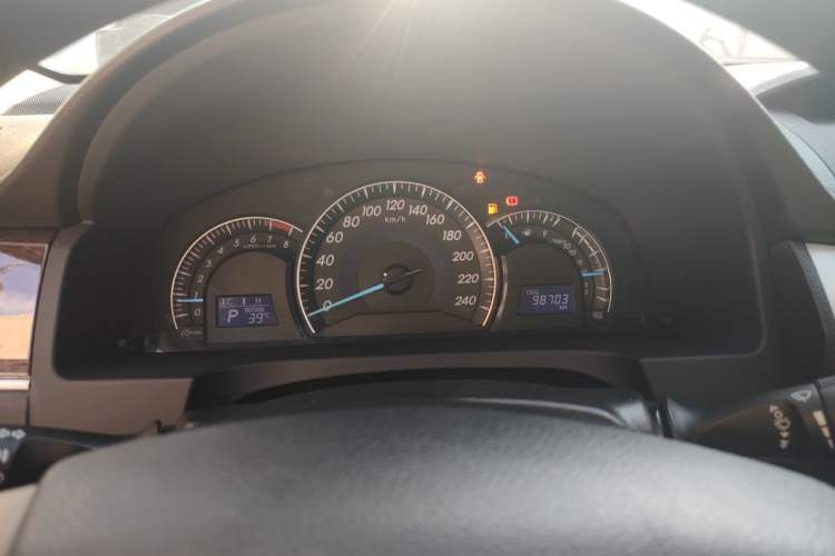 Used Toyota Camry 2016 2.0E 10th Anniversary Elite Edition Instrument Cluster