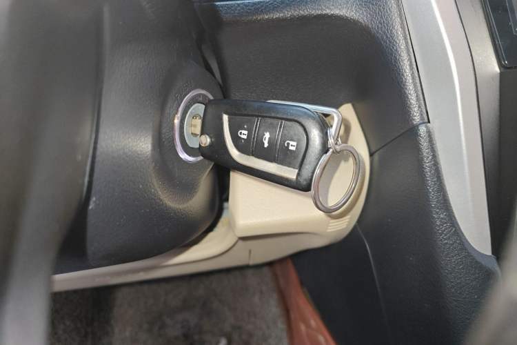 Used Toyota Camry 2016 2.0G 10th Anniversary Leading Edition Interior 1