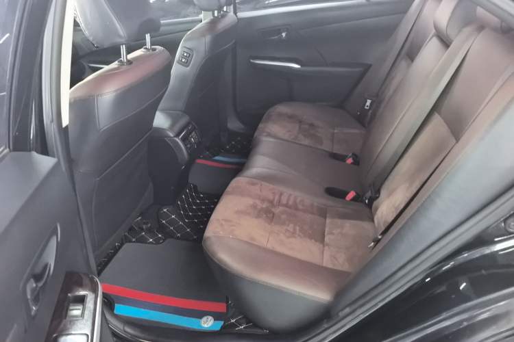 Used Toyota Camry 2016 2.0G 10th Anniversary Luxury Edition Interior 3