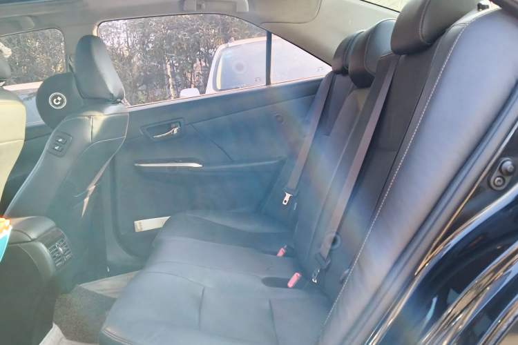 Used Toyota Camry 2016 2.0G 10th Anniversary Leading Edition Interior 4