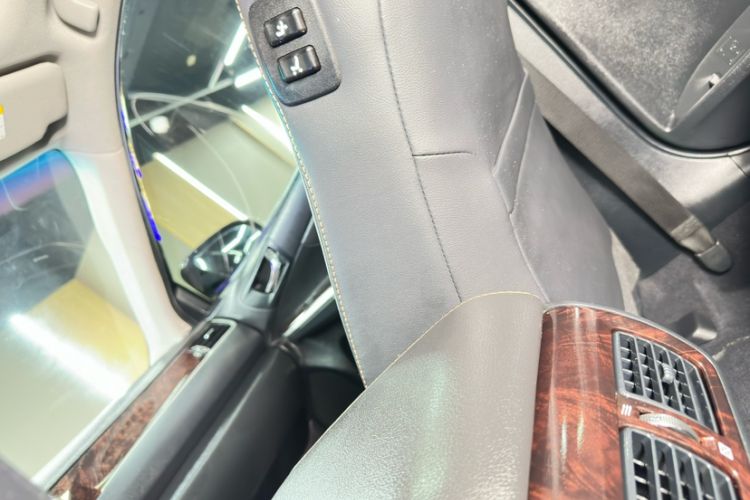 Used Toyota Camry 2016 2.0G 10th Anniversary Leading Edition Interior 9