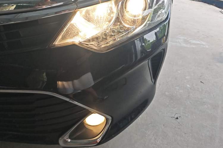 Used Toyota Camry 2016 2.0G 10th Anniversary Leading Edition Left Front Headlight