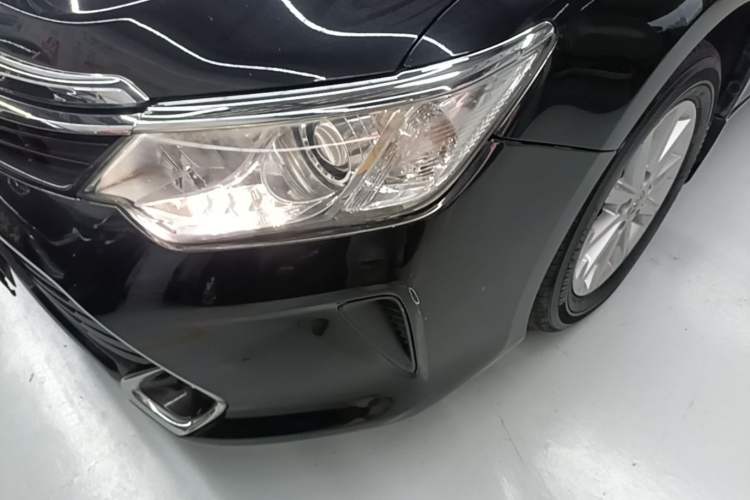 Used Toyota Camry 2016 2.0E 10th Anniversary Elite Edition Left Front Headlight