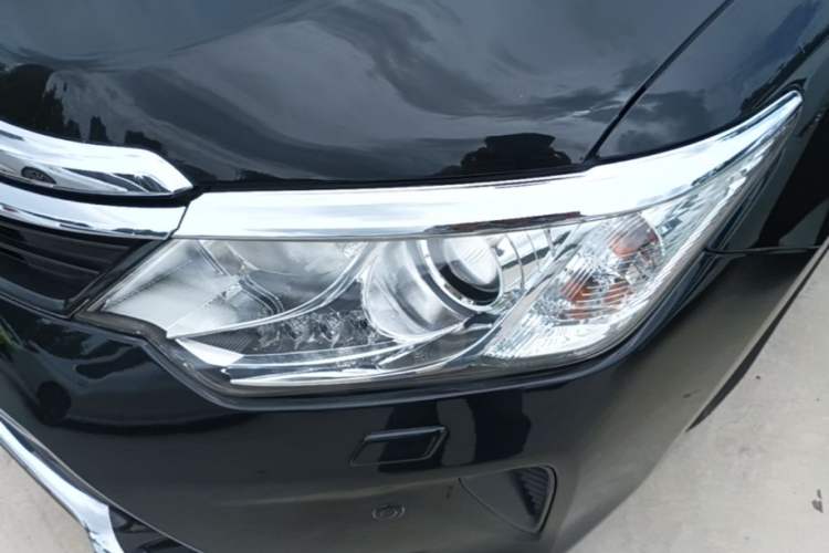 Used Toyota Camry 2016 2.0G 10th Anniversary Luxury Edition Left Front Headlight