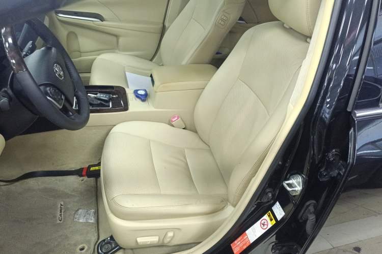 Used Toyota Camry 2016 2.0G 10th Anniversary Leading Edition Left Front Seat