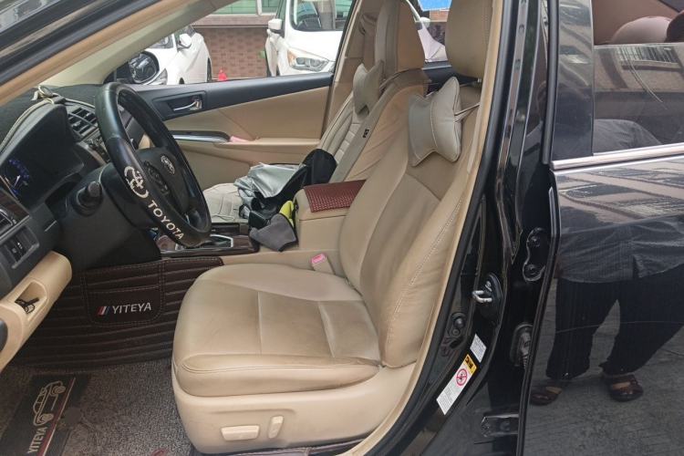 Used Toyota Camry 2016 Dual-Engine 2.5 HG 10th Anniversary Deluxe Navigation Edition Left Front Seat