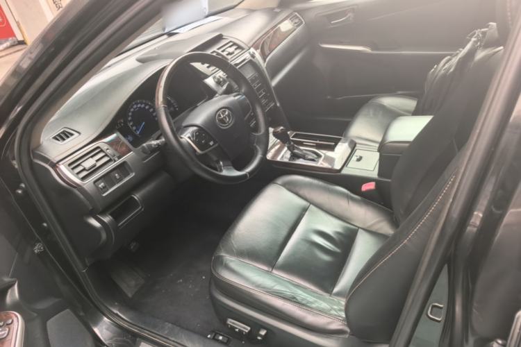 Used Toyota Camry 2016 2.0G 10th Anniversary Leading Edition Left Front Seat