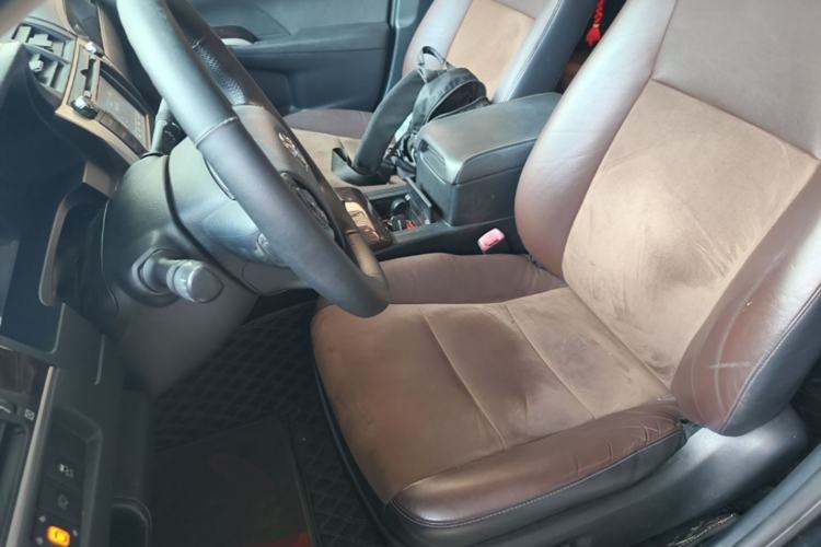 Used Toyota Camry 2016 2.5G 10th Anniversary Deluxe Navigation Edition Left Front Seat