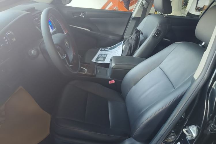 Used Toyota Camry 2016 2.0G 10th Anniversary Leading Edition Left Front Seat