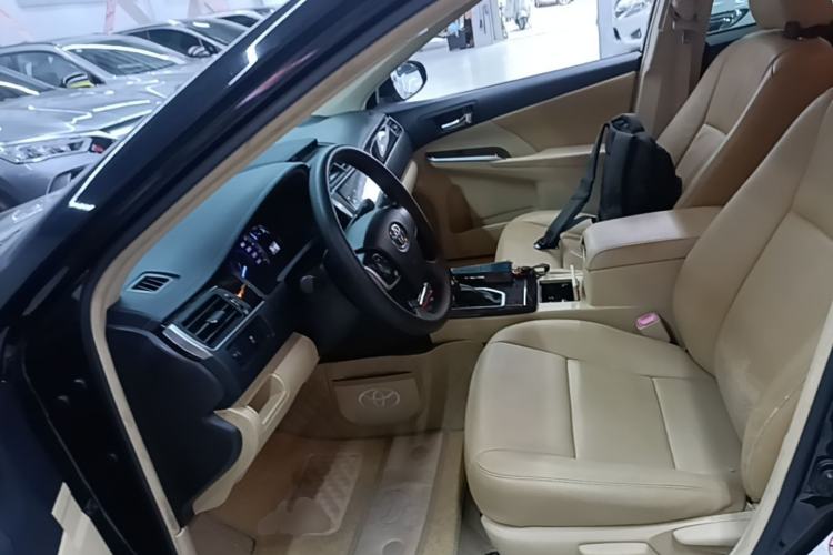Used Toyota Camry 2016 2.0E 10th Anniversary Elite Edition Left Front Seat