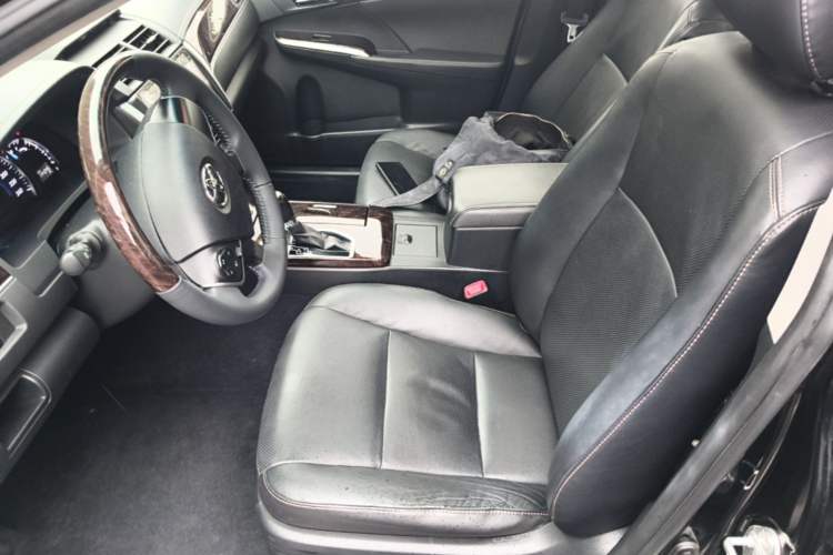 Used Toyota Camry 2016 2.0G 10th Anniversary Leading Edition Left Front Seat