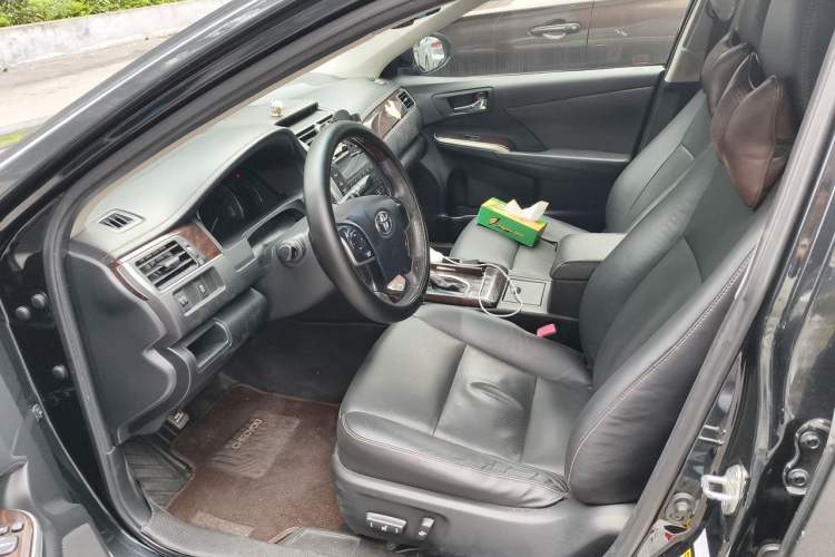 Used Toyota Camry 2016 2.0G 10th Anniversary Leading Edition Left Front Seat