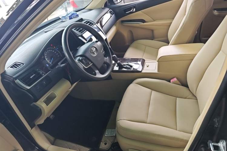 Used Toyota Camry 2016 2.0E 10th Anniversary Elite Edition Left Front Seat