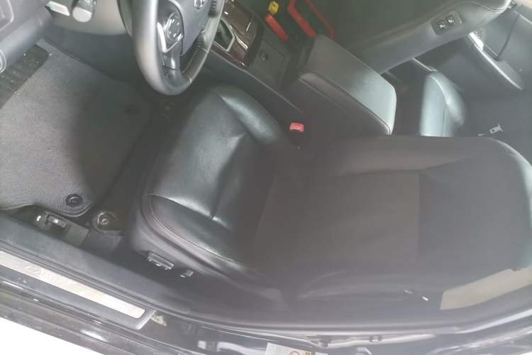Used Toyota Camry 2016 2.0G 10th Anniversary Leading Edition Left Front Seat