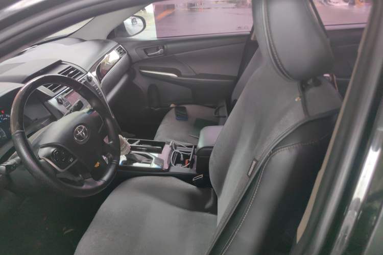 Used Toyota Camry 2016 2.0G 10th Anniversary Leading Edition Left Front Seat