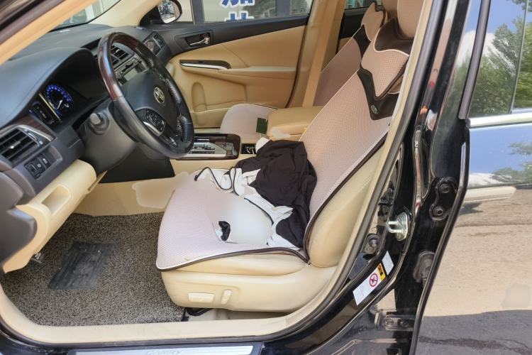 Used Toyota Camry 2016 Dual-Engine 2.5 HG 10th Anniversary Deluxe Navigation Edition Left Front Seat