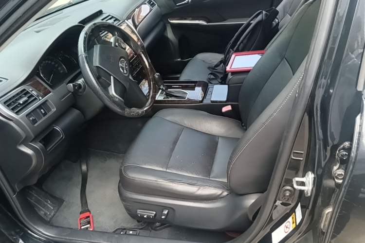 Used Toyota Camry 2016 2.0G 10th Anniversary Leading Edition Left Front Seat