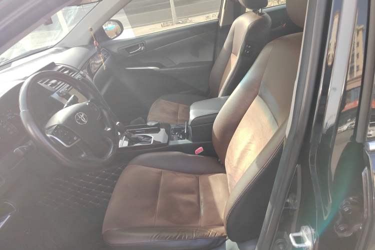 Used Toyota Camry 2016 2.5G 10th Anniversary Deluxe Navigation Edition Left Front Seat