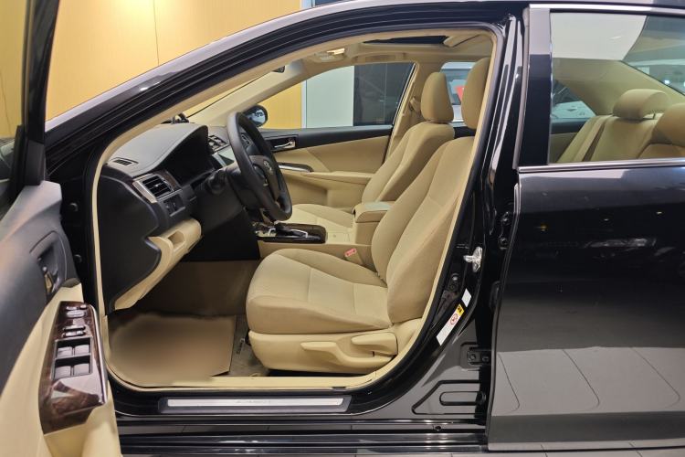 Used Toyota Camry 2016 2.0E 10th Anniversary Elite Edition Left Front Seat