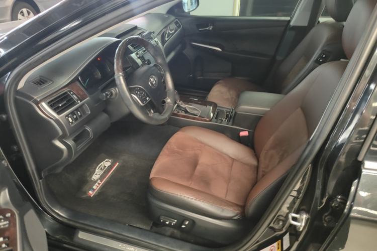 Used Toyota Camry 2016 2.5G 10th Anniversary Deluxe Navigation Edition Left Front Seat