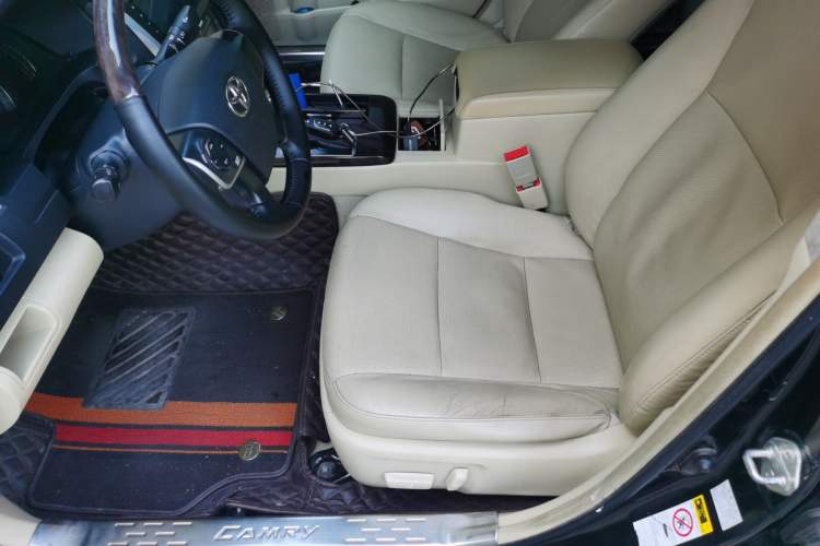 Used Toyota Camry 2016 2.0G 10th Anniversary Leading Edition Left Front Seat