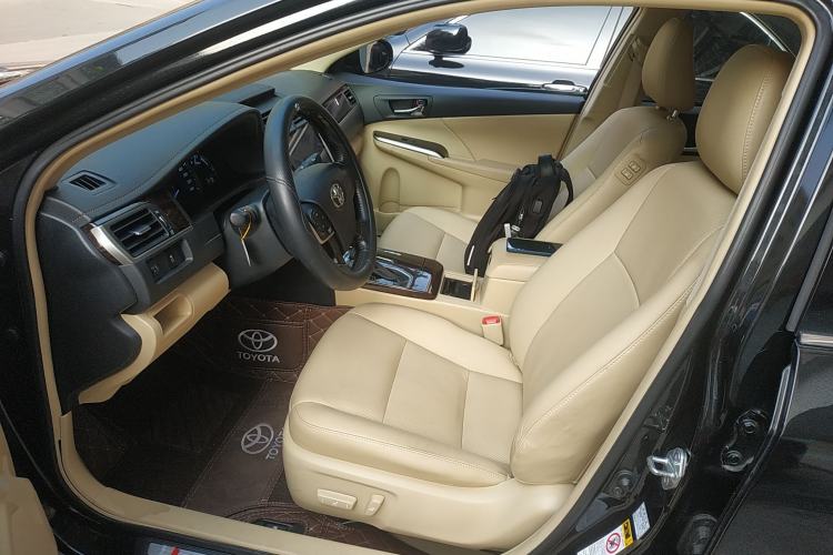 Used Toyota Camry 2016 2.0G 10th Anniversary Leading Edition Left Front Seat