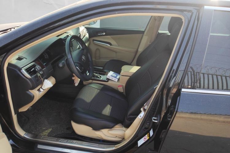 Used Toyota Camry 2016 2.0G 10th Anniversary Leading Edition Left Front Seat