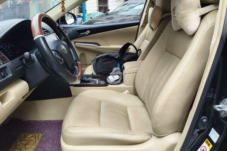 Used Toyota Camry 2016 2.0G 10th Anniversary Leading Edition Left Front Seat