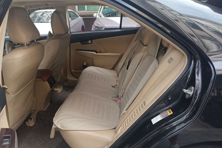 Used Toyota Camry 2016 Dual-Engine 2.5 HG 10th Anniversary Deluxe Navigation Edition Left Rear Seat