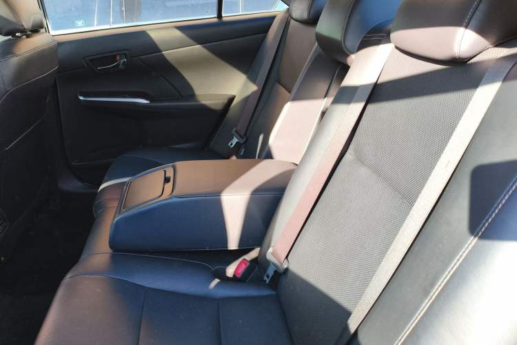 Used Toyota Camry 2016 2.0G 10th Anniversary Leading Edition Left Rear Seat
